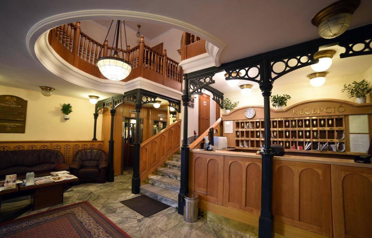 Hotel Pannonia Miskolc Buitenkant foto