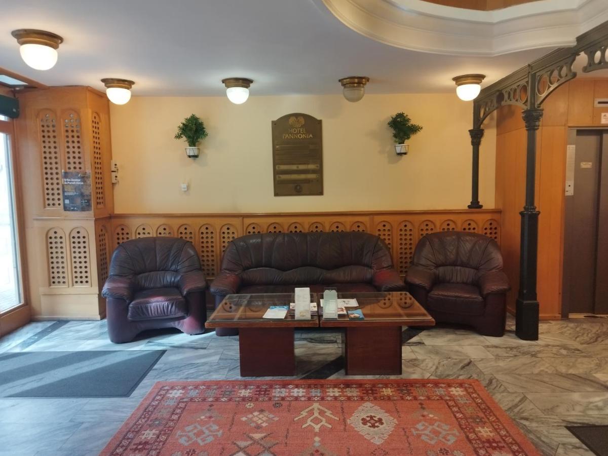Hotel Pannonia Miskolc Buitenkant foto